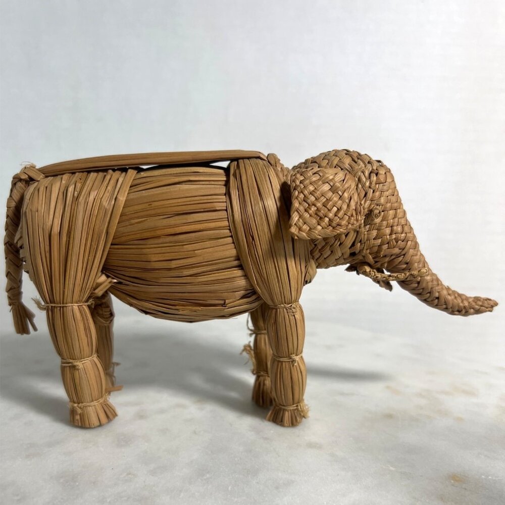 Handwoven‎ Elephant Figurine Natural Raffia Folk Art Rustic Animal Decor